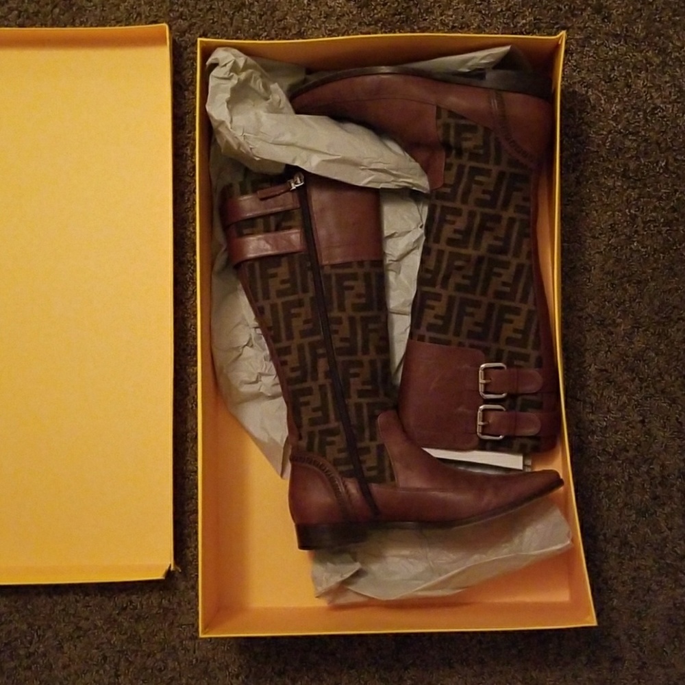 Fendi boot
